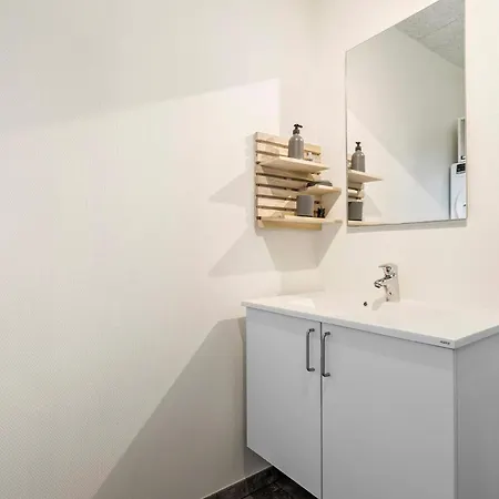 Casa vacanze Lovely In With Kitchen